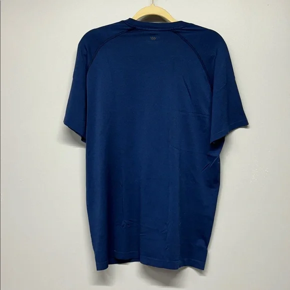 Rhone Reign Tech Shirt Blue Short Sleeve Athletic Seamless - Picture 3 of 3